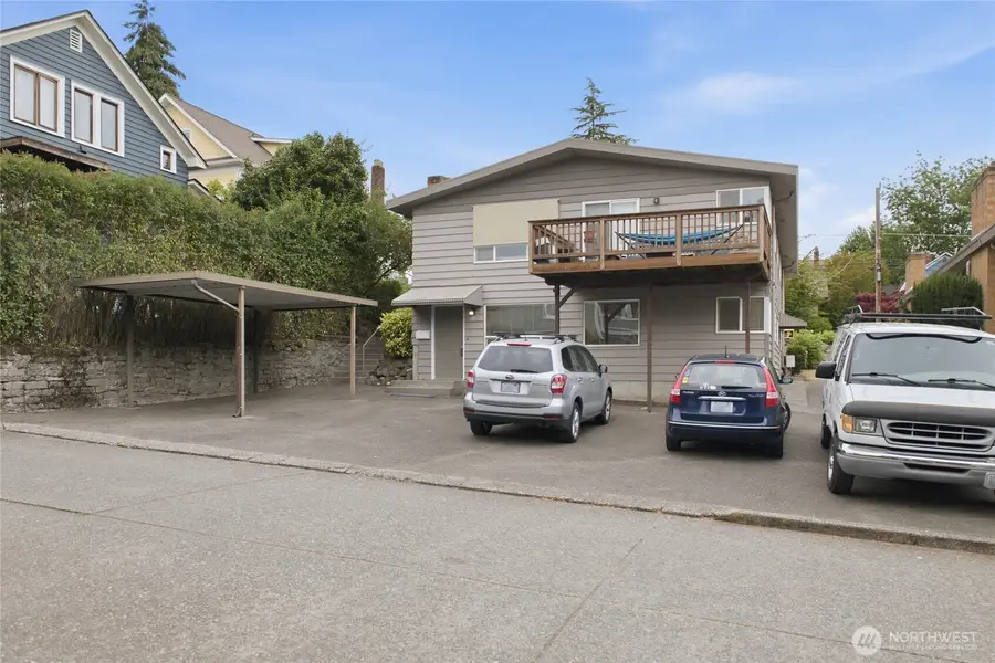 3637 Woodlawn Avenue N, Seattle, WA 98103 - #2