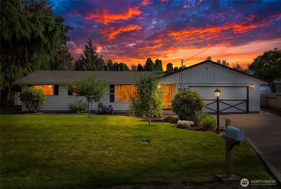1217 S Walnut Street, Burlington, WA 98233 - #2