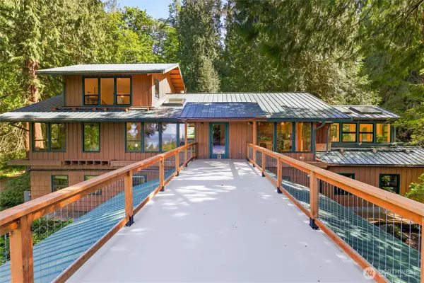 18503 SE 64th Way, Issaquah, WA 98027