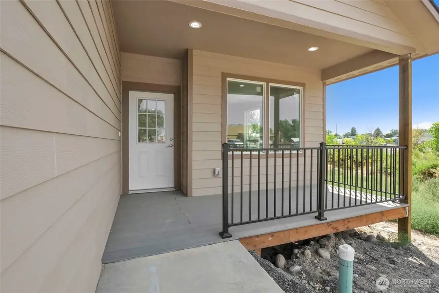 419 5th Ave Se, Soap Lake, WA 98851 - #2