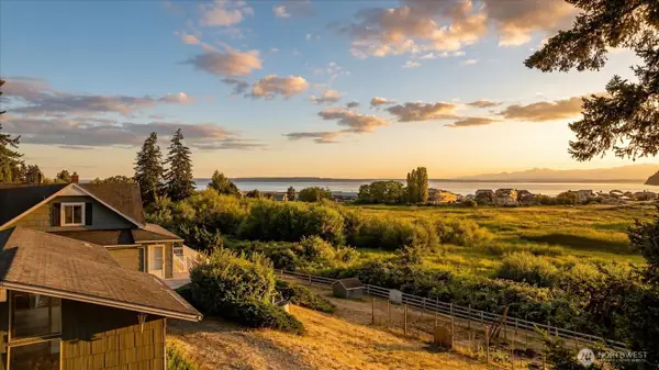 6054 Snapdragon Lane, Clinton, WA 98236