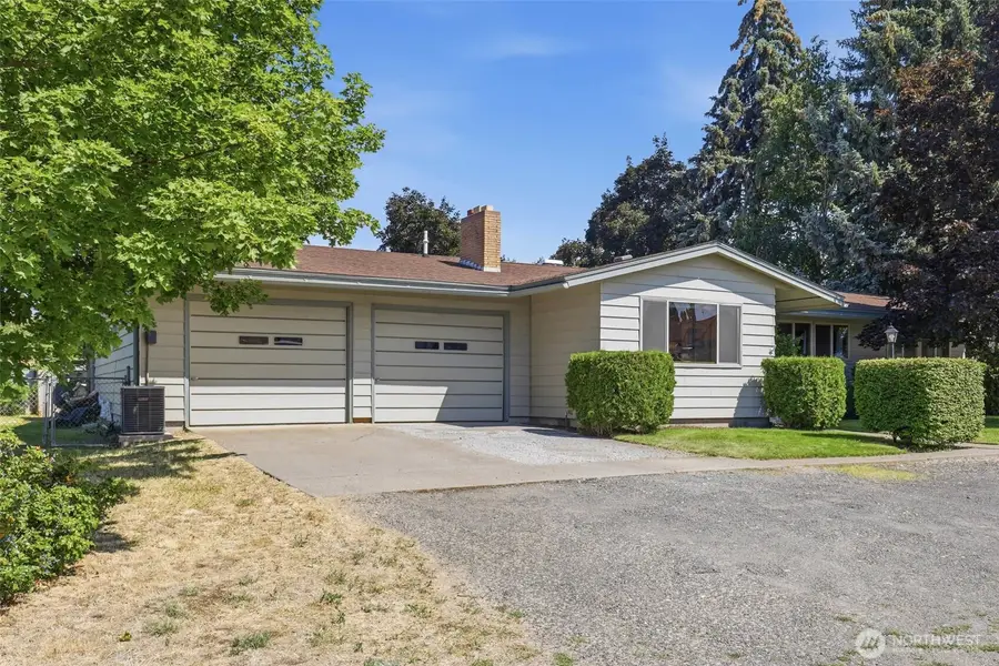 401 11th Street, Davenport, WA 99122 - #2