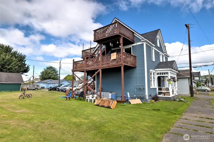 109 N Washington Street, Aberdeen, WA 98520 - #3