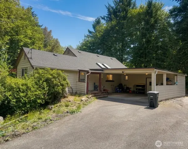 991 E North Bay Road, Allyn, WA 98524