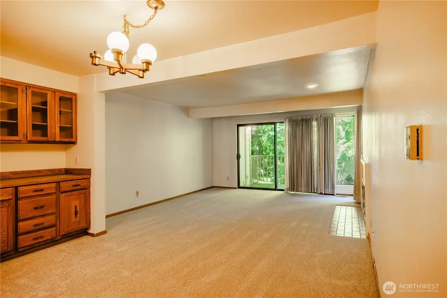 3921 108th Avenue Ne #201A, Bellevue, WA 98004 - #3