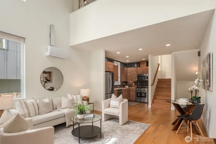 3924 Linden Avenue N #E, Seattle, WA 98103 - #3