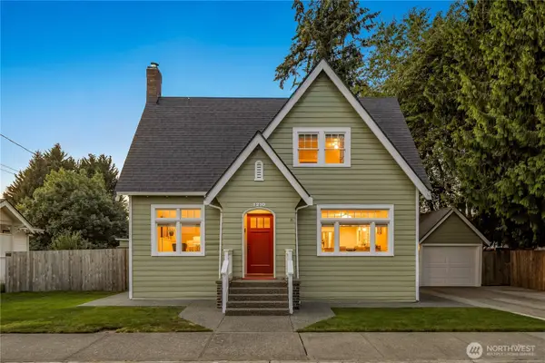 1210 N 2nd Street, Renton, WA 98057
