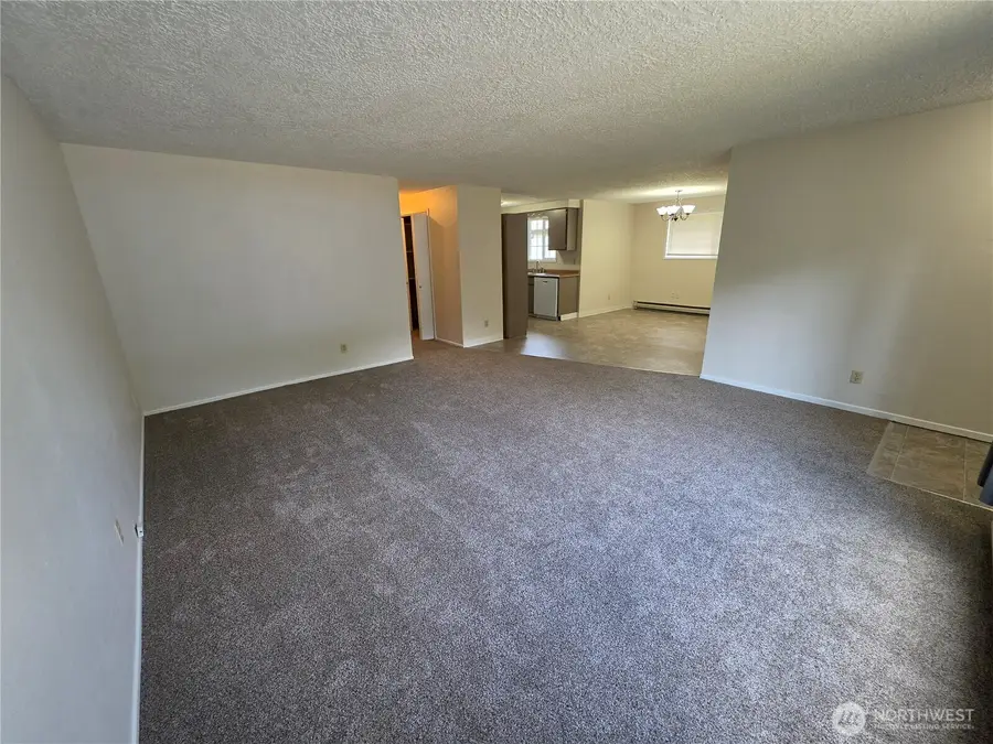 1407 Bowmont Avenue, Kelso, WA 98626 - #3