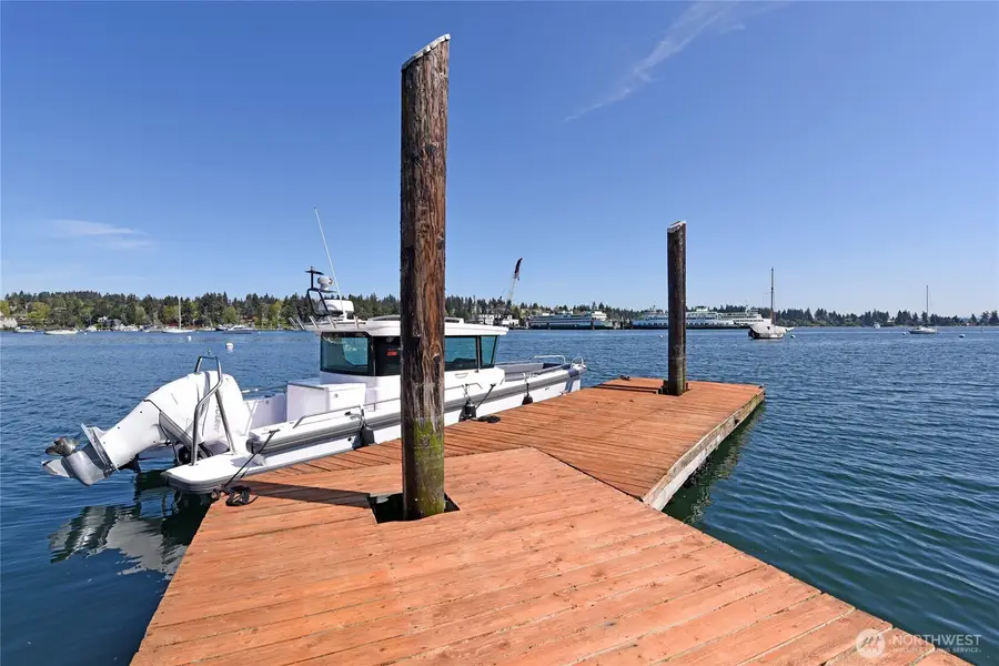 5834 Packard Lane Ne, Bainbridge Island, WA 98110 - #2