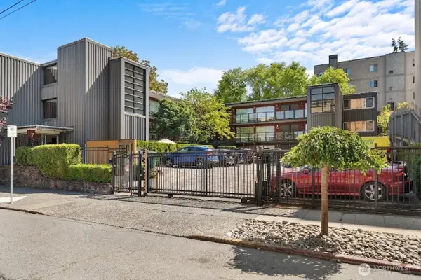 752 Bellevue Avenue E #212, Seattle, WA 98102