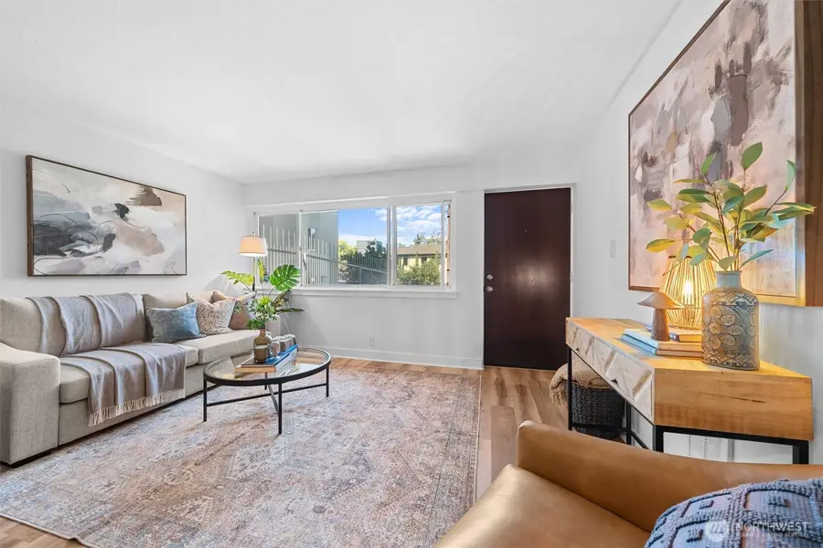 752 Bellevue Avenue E #212, Seattle, WA 98102 - #3