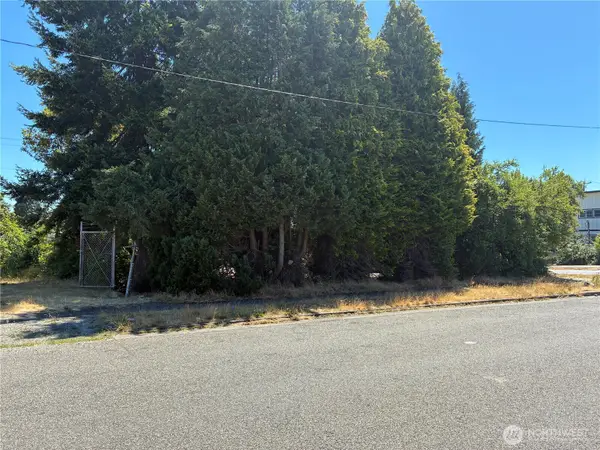 3857 E Spokane Street, Tacoma, WA 98404