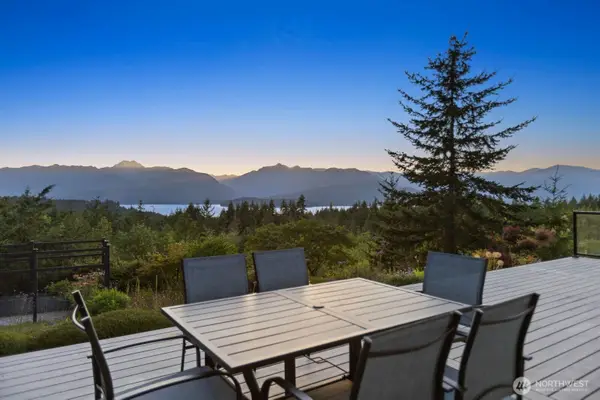 14752 NW Seaview Drive, Seabeck, WA 98380