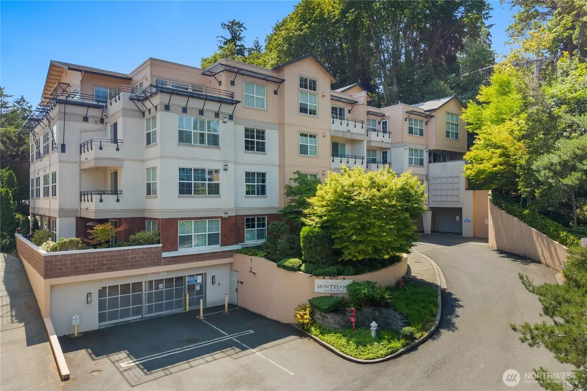 7549 SE 29th Street #103, Mercer Island, WA 98040 - #1