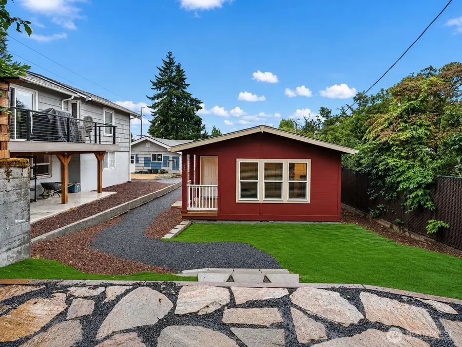 826 Chester Avenue, Bremerton, WA 98337 - #2