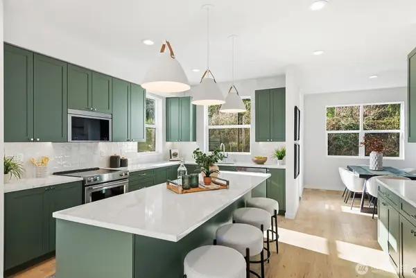 795 7th Avenue Nw, Issaquah, WA 98027