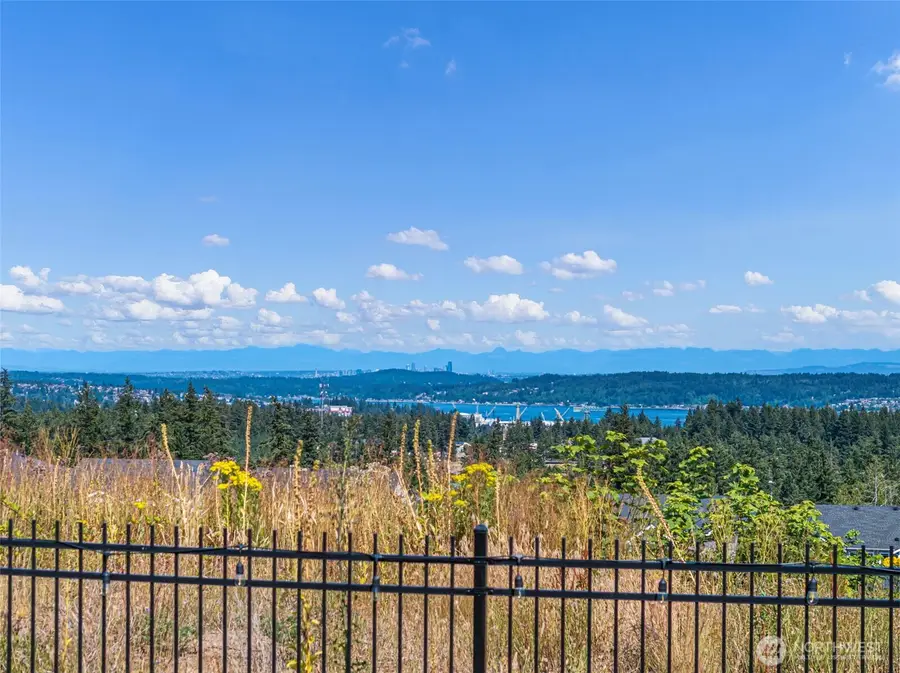 1379 Baker Heights Loop, Bremerton, WA 98312 - #3