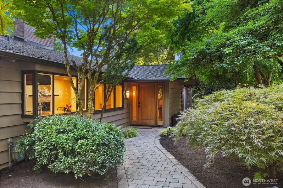 10527 SE 27th Street, Beaux Arts Village, WA 98004 - #3