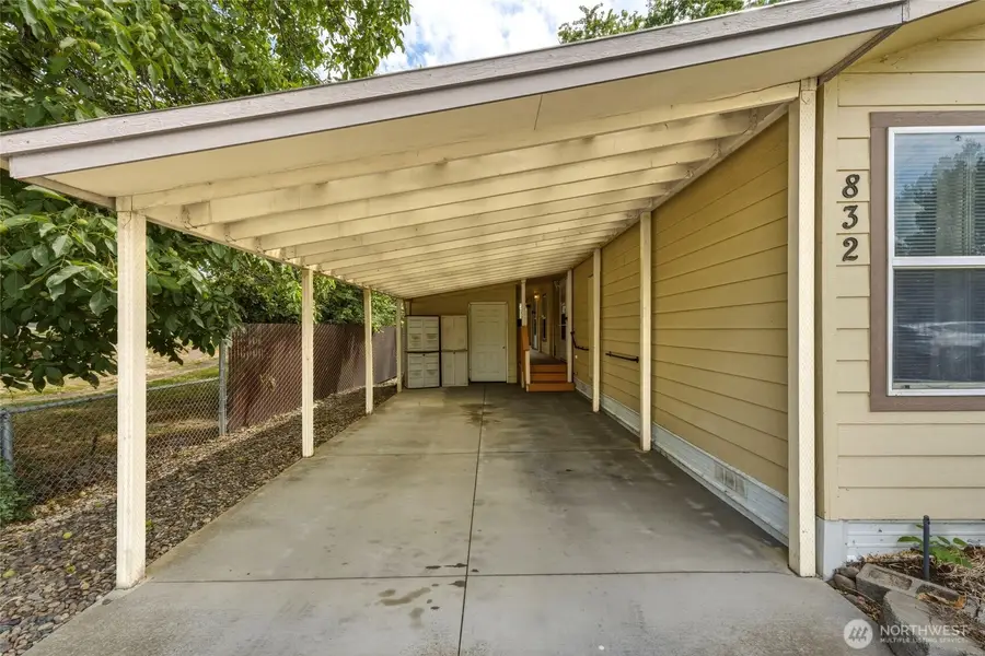 832 SE Scenic View Drive, College Place, WA 99324 - #3