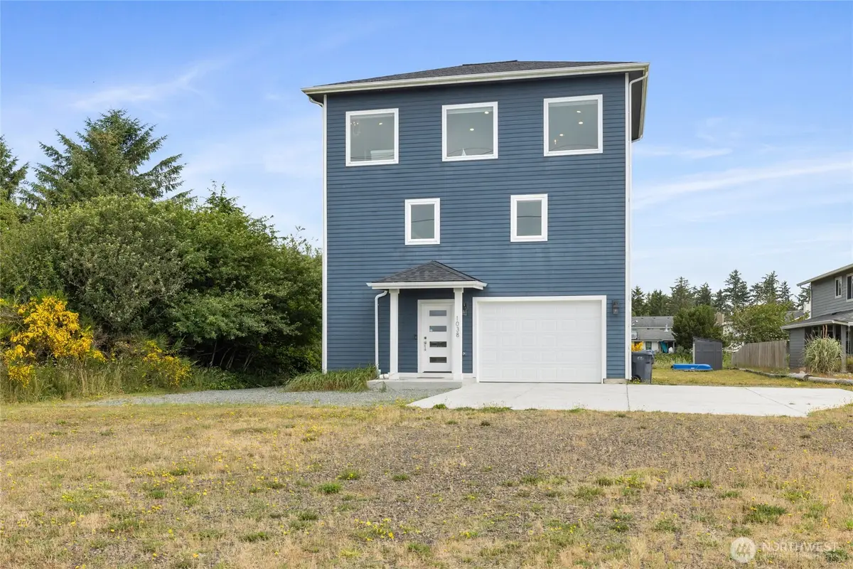 1038 Point Brown Avenue Se, Ocean Shores, WA 98569 - #1