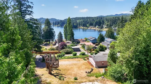 1450 Northlake Way Nw, Bremerton, WA 98312