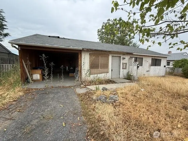 710 S Hawthorne Drive, Moses Lake, WA 98837 - #1