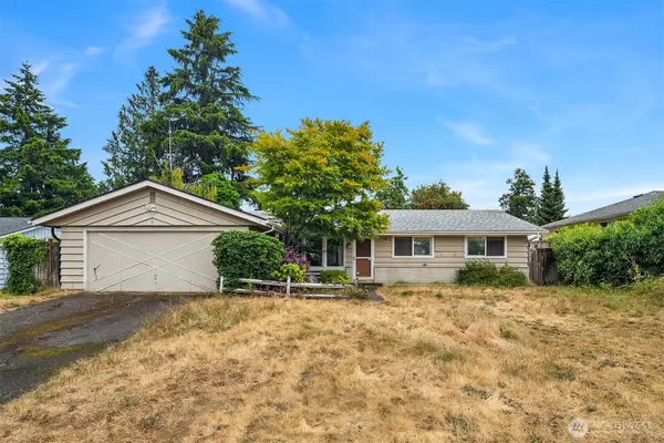 23450 27th Avenue S, Des Moines, WA 98198