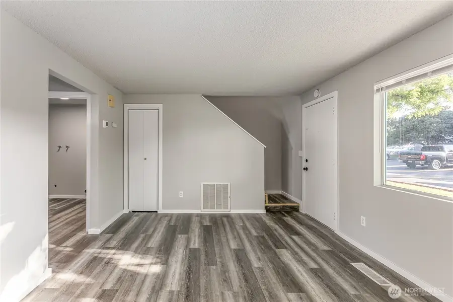 6721 W Kennewick Ave, Kennewick, WA 99336 - #3