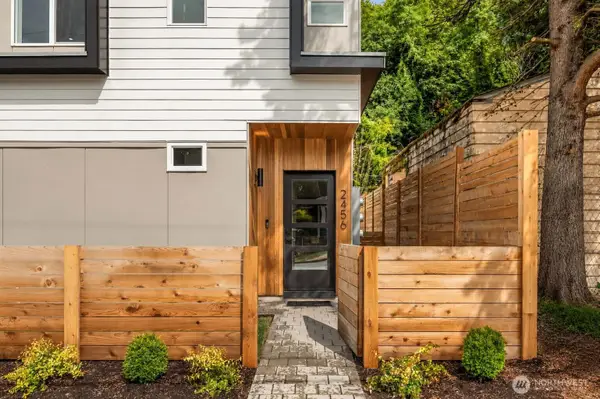 2456 55th Avenue Sw, Seattle, WA 98116