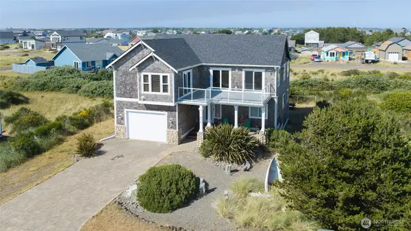 470 W Wind Street, Ocean Shores, WA 98569