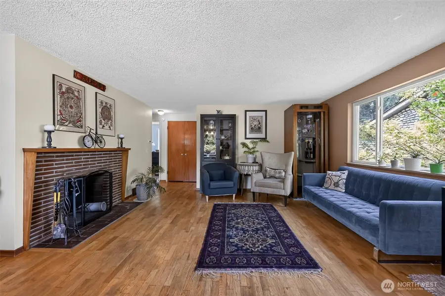 9219 26th Avenue Sw, Seattle, WA 98106 - #3