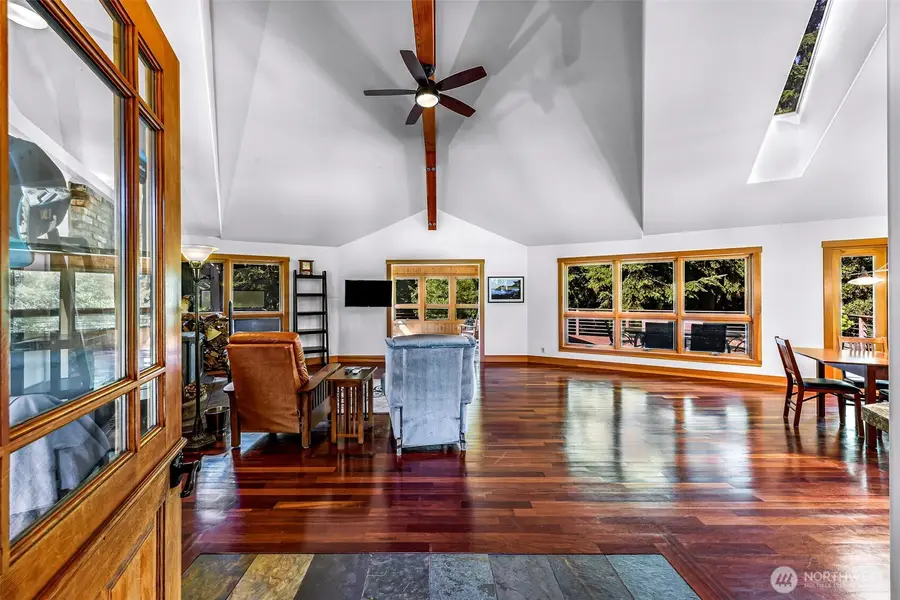 6701 Holst Road, Clinton, WA 98236 - #3