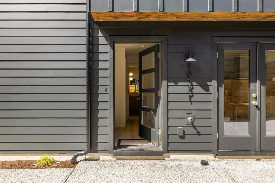 10331 Ashworth Avenue N, Seattle, WA 98133 - #2