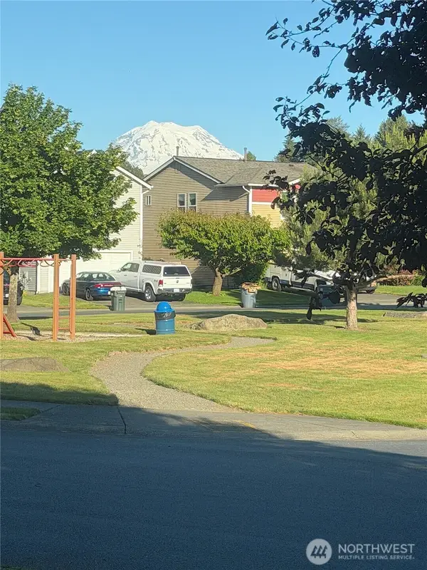 18502 94th Avenue E, Puyallup, WA 98375