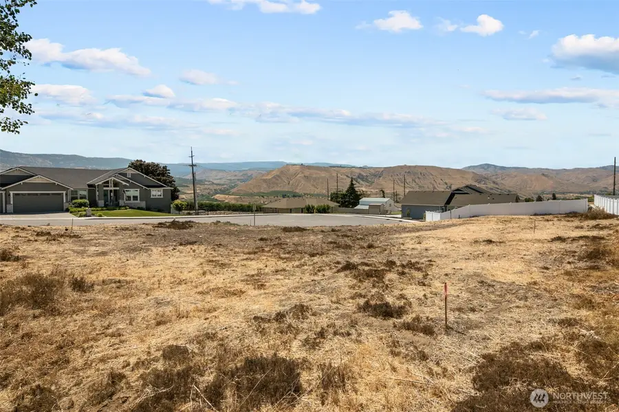 2571 Paisley Street Se #Lot 32, East Wenatchee, WA 98802 - #2