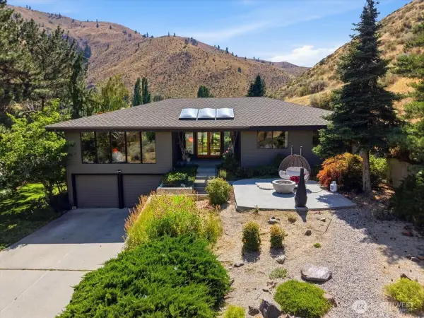 1030 Canyonside Road, Wenatchee, WA 98801