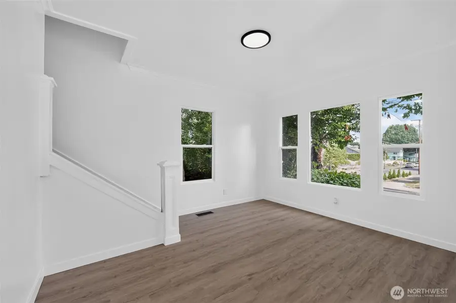 1737 6th Street, Bremerton, WA 98337 - #2