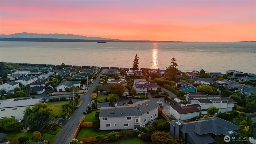 809 Driftwood Place, Edmonds, WA 98020 - #2