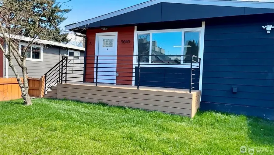9040 17th Avenue Sw, Seattle, WA 98106 - #2