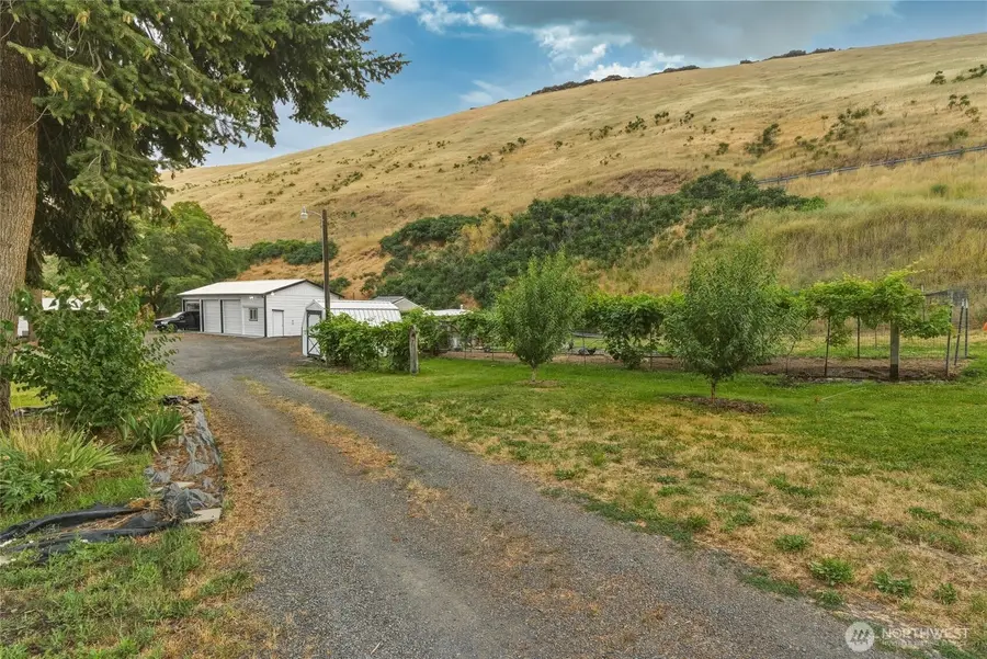 100 Vernon Lane, Dayton, WA 99328 - #3