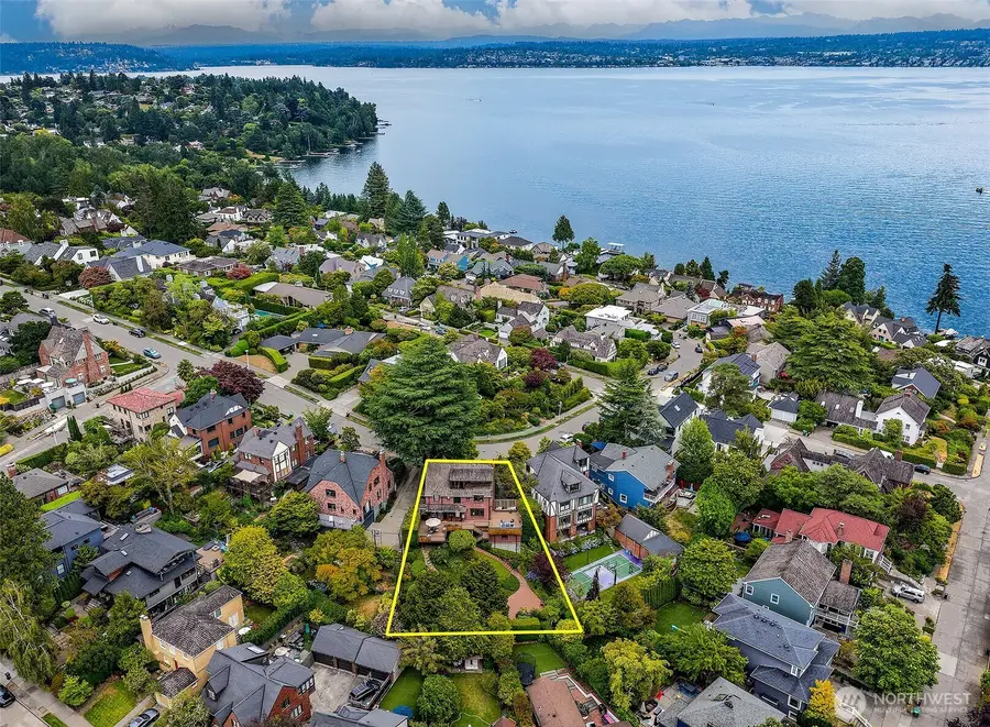 5201 NE 43rd Avenue, Seattle, WA 98105 - #3