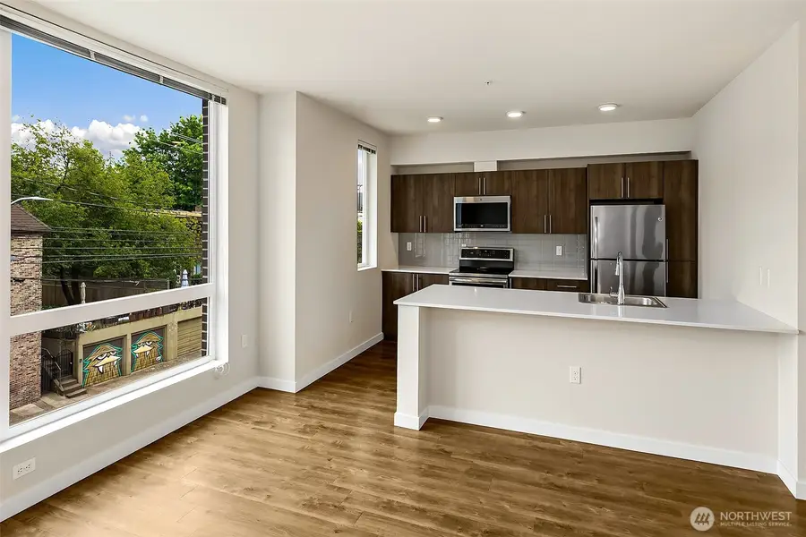 121 12th Avenue E #409, Seattle, WA 98102 - #3