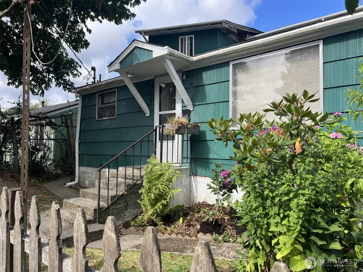 8641 45th Avenue S, Seattle, WA 98118 - #1