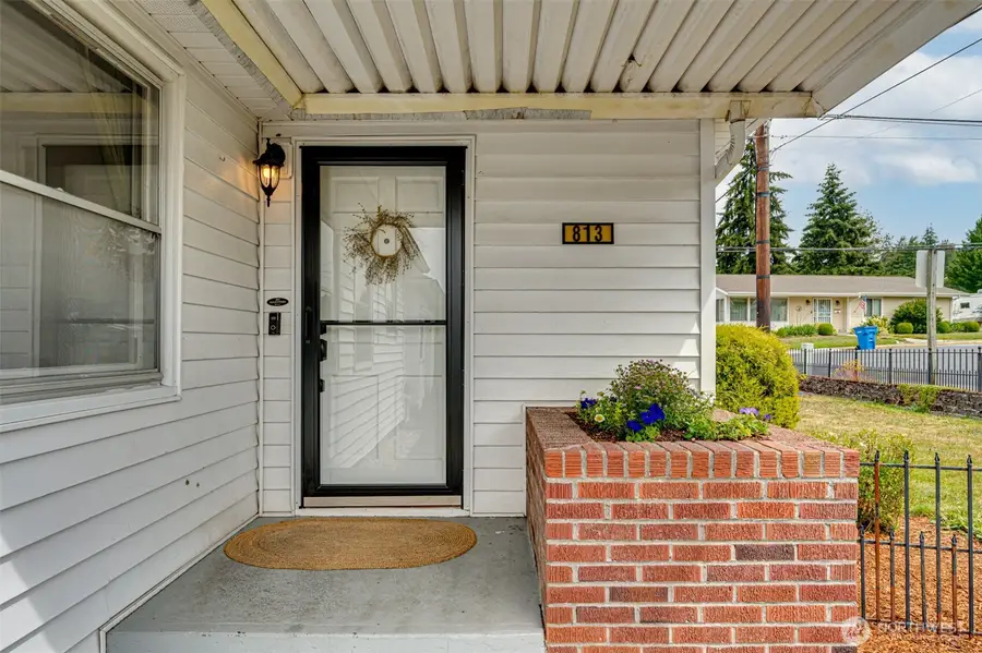 813 N 16th Avenue, Kelso, WA 98626 - #2