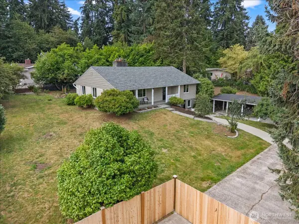 15705 84th Avenue Ne, Kenmore, WA 98028