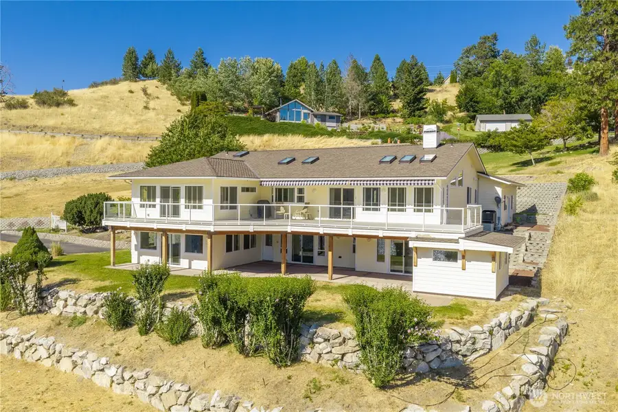 3035 Lakeshore Road, Manson, WA 98831 - #2