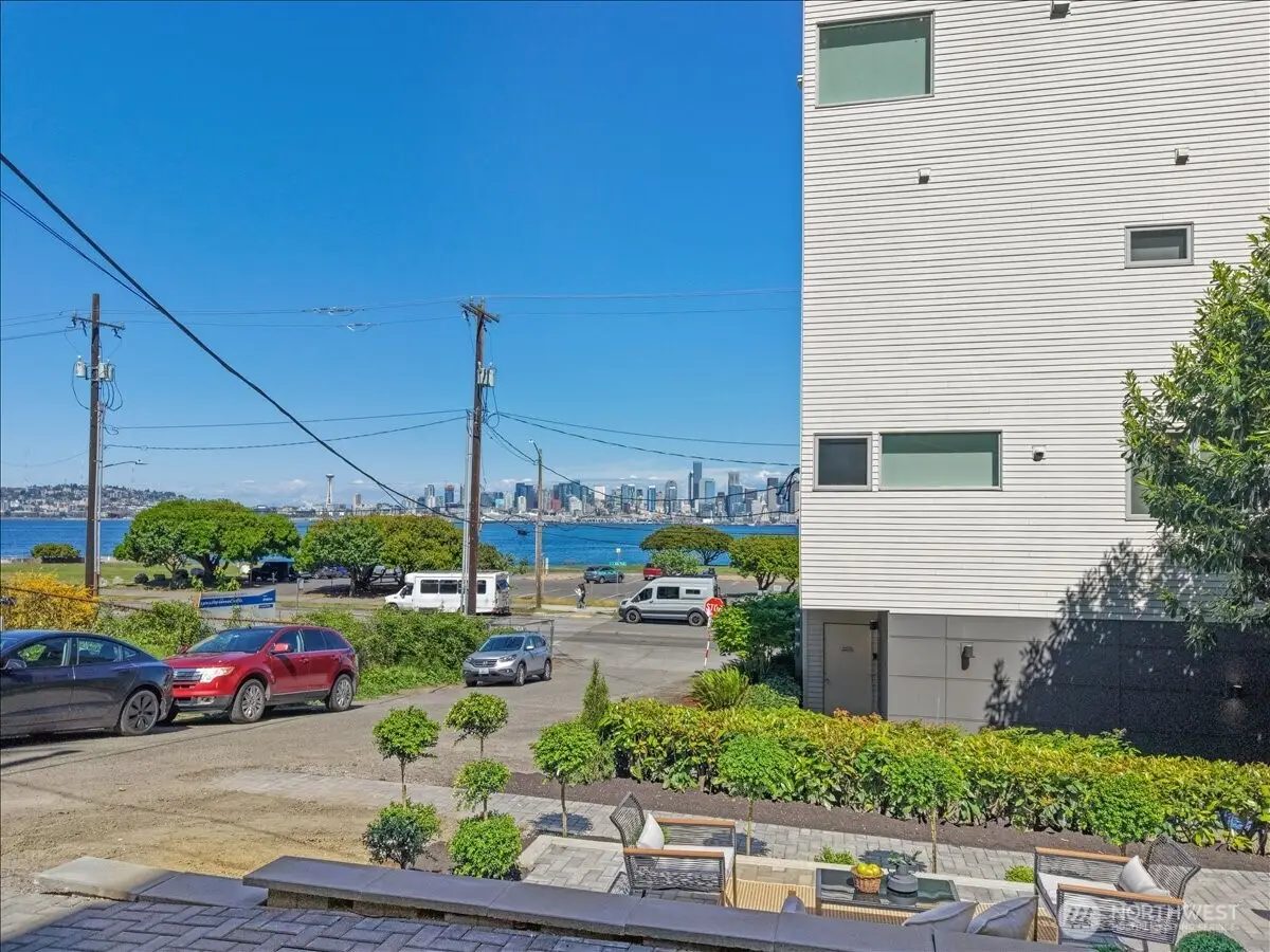 4011 SW Maryland Place, Seattle, WA 98116 - #1