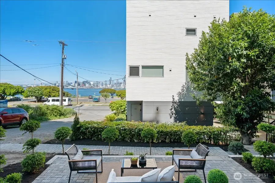 4011 SW Maryland Place, Seattle, WA 98116 - #2
