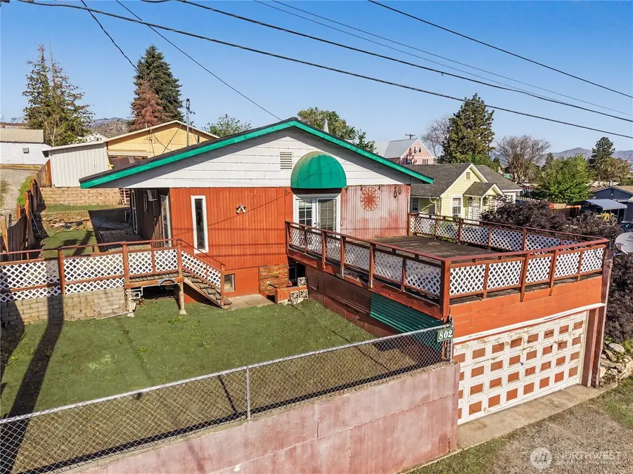 802 S Chelan Avenue, Wenatchee, WA 98801 - #2