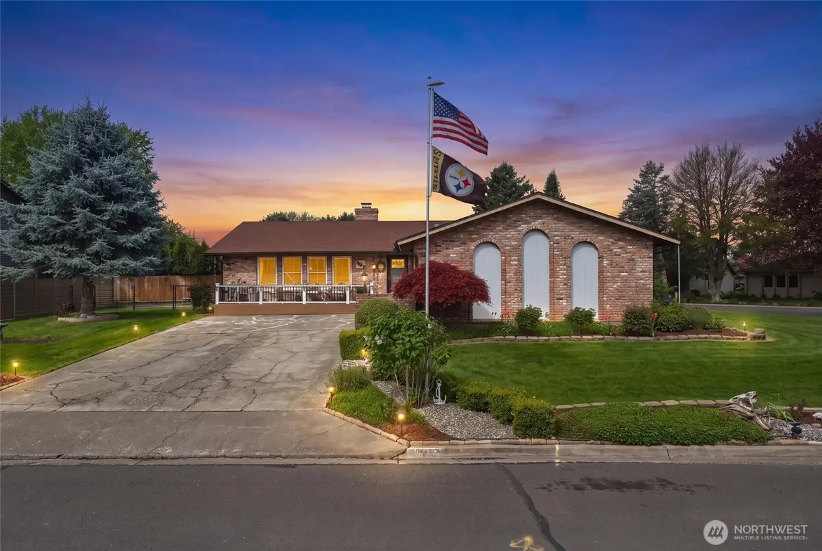 353 SE Highland Park Drive, College Place, WA 99324 - #1